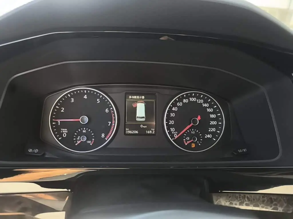 Volkswagen Multivan 2019 — Фото 12/20