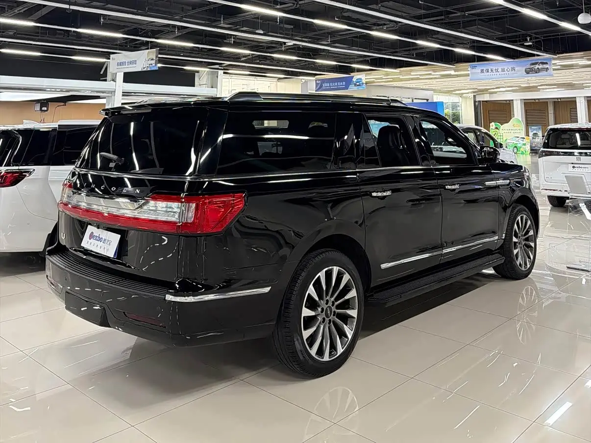 Lincoln Navigator 2018 — Фото 4/9