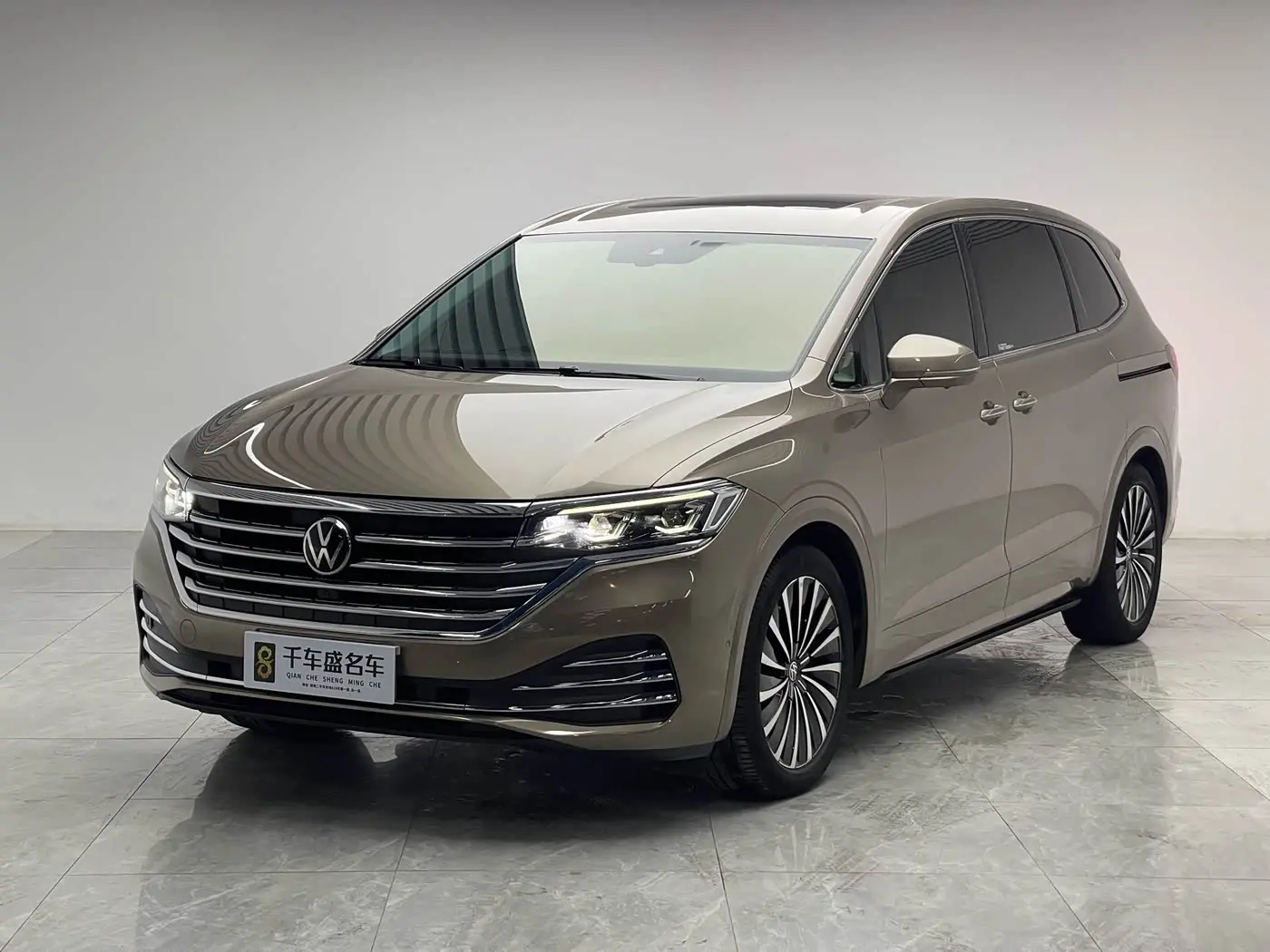Volkswagen Viloran 2021 — Photo 1/20