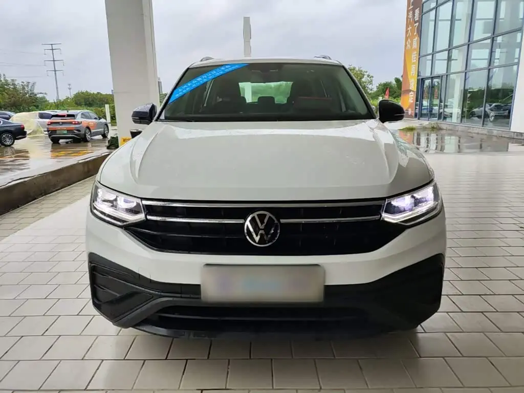 Volkswagen Tiguan L 2024 — Фото 3/20