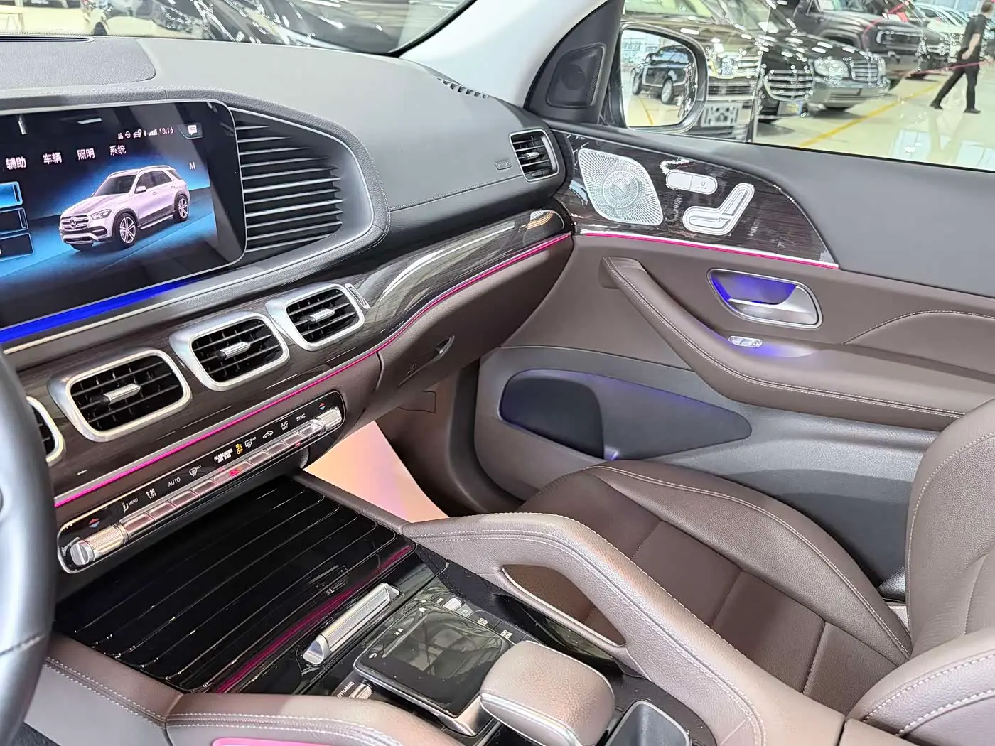 Mercedes-Benz GLE 2023 — ფოტო 6/20