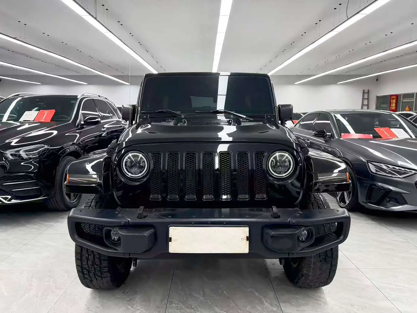 Jeep Wrangler 2017 — Фото 2/20