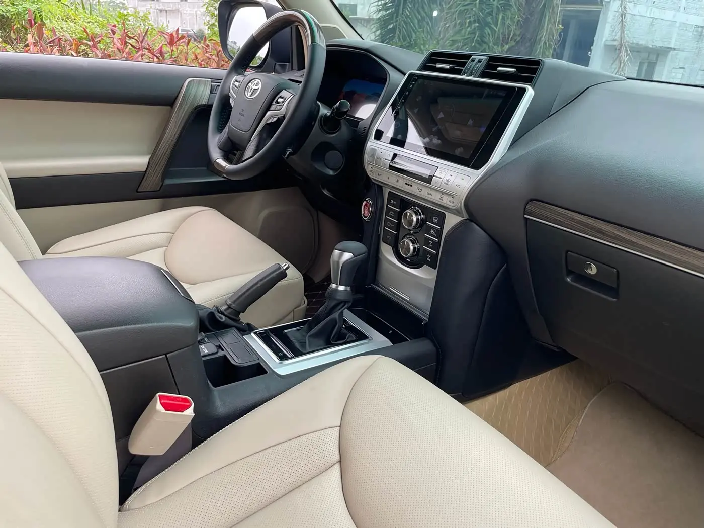 Toyota Prado 2010 — Photo 14/20