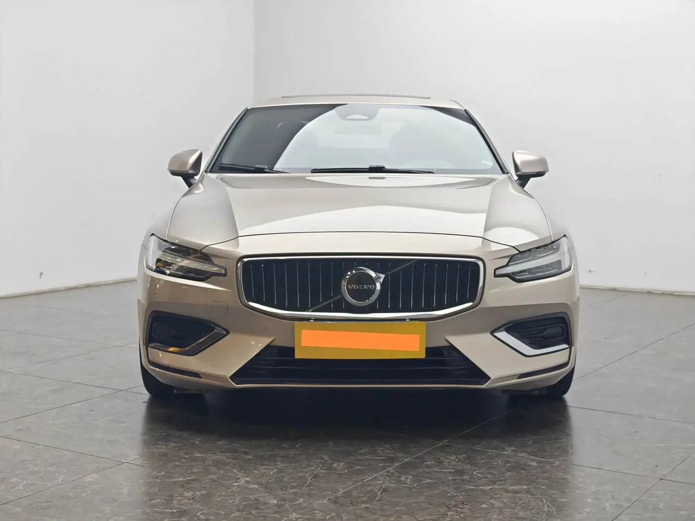 Volvo S60 2023 — Фото 5/20
