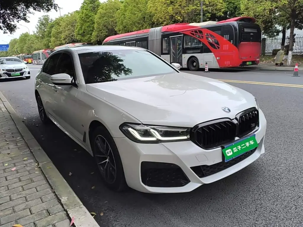 BMW 5 Series 2022 — Photo 4/20