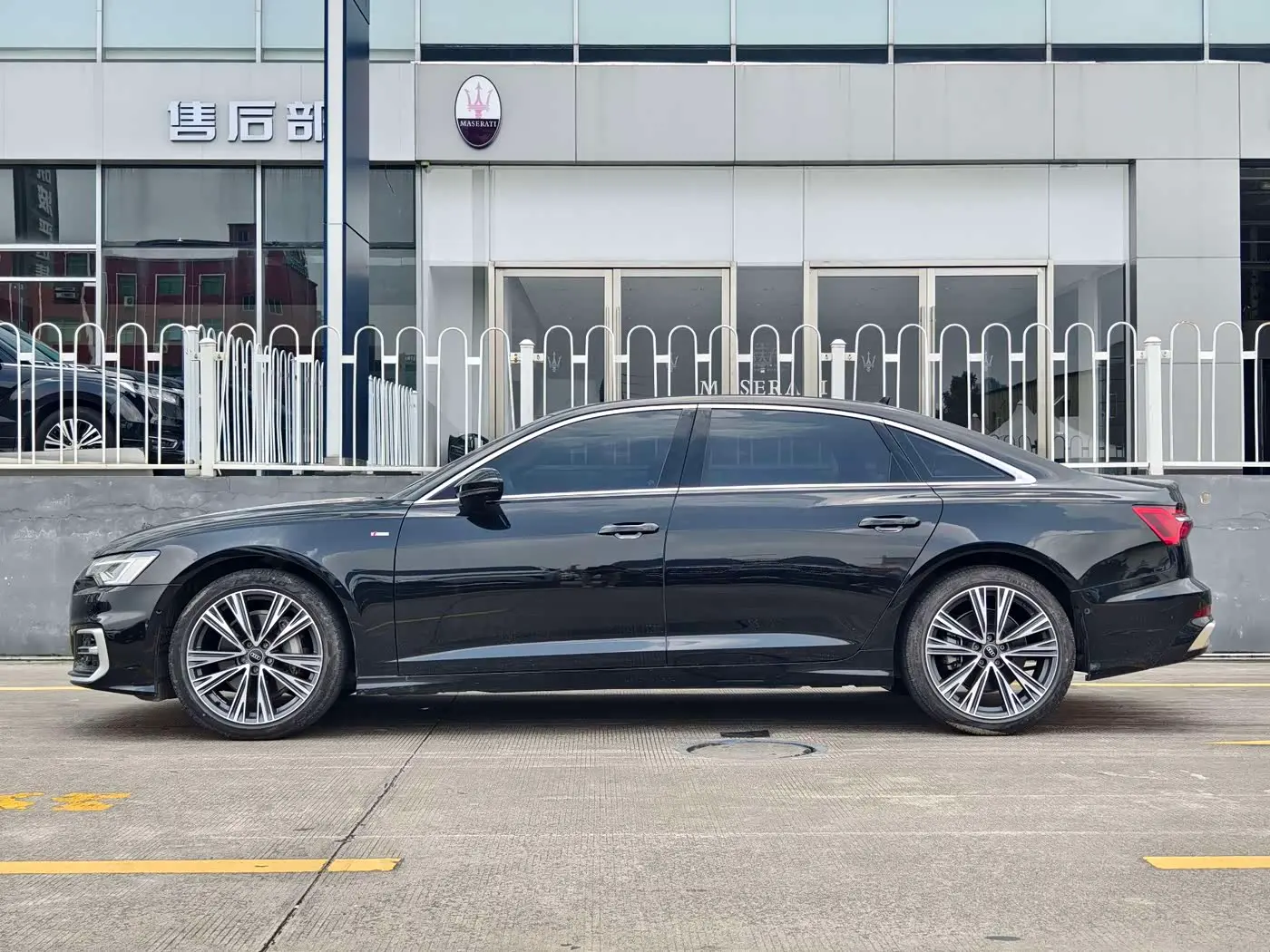 Audi A6L 2024 — Photo 3/18