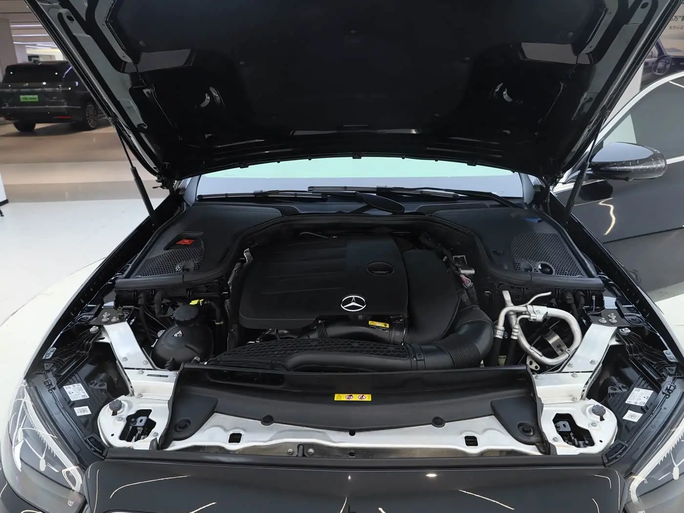 Mercedes-Benz E-Class 2021 — Фото 15/20