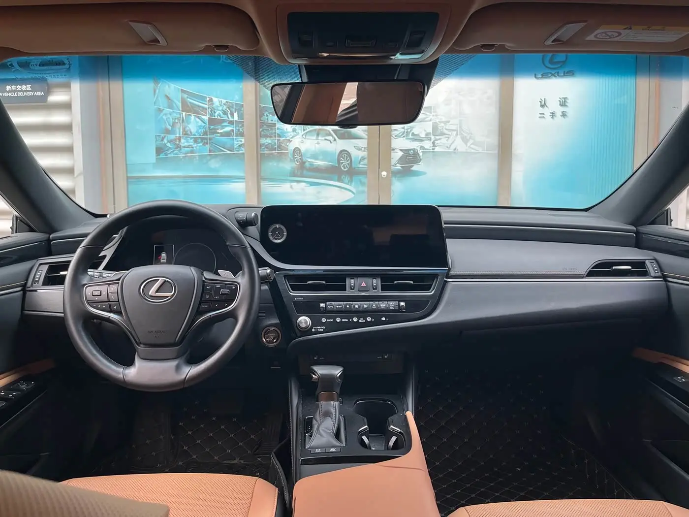 Lexus ES 2024 — Photo 11/20