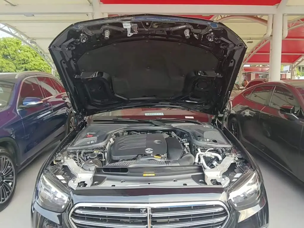 Mercedes-Benz E-Class 2023 — Photo 20/20