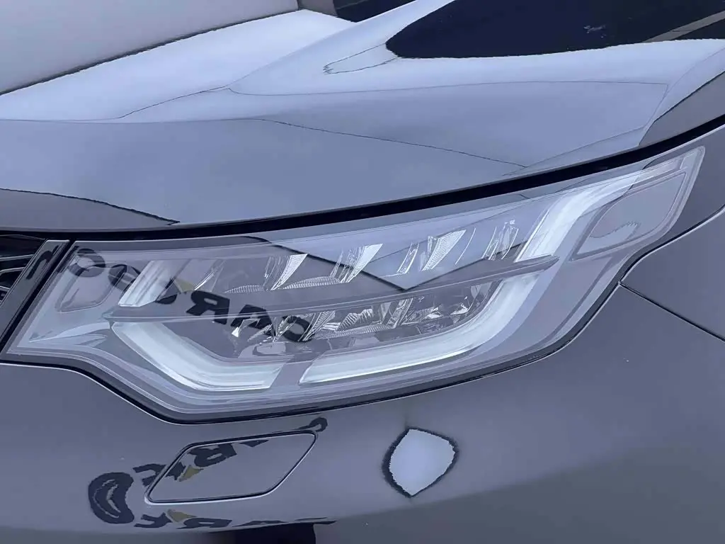 Land Rover Discovery 2020 — Photo 7/20