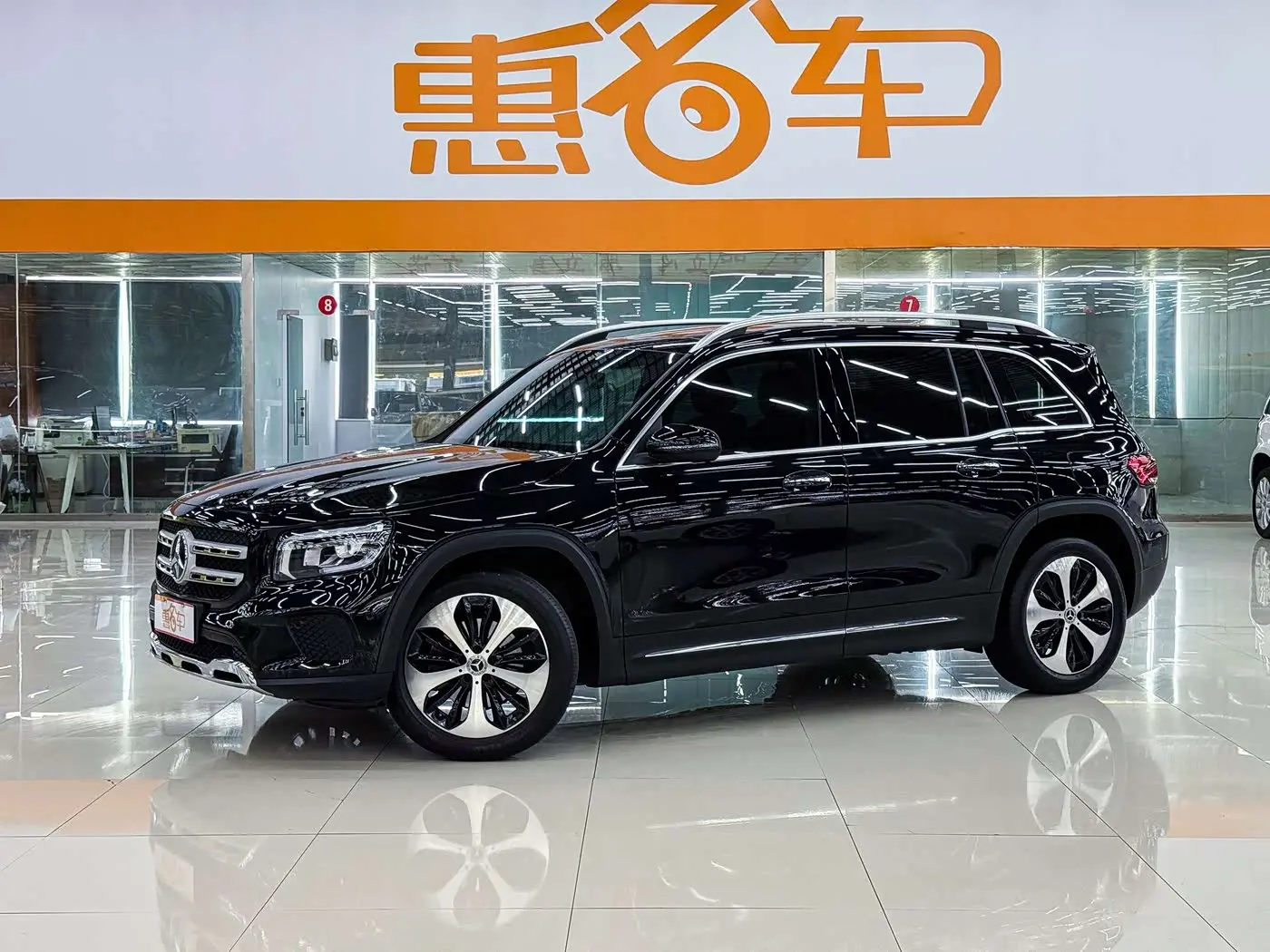 Mercedes-Benz GLB 2023 — Фото 2/20