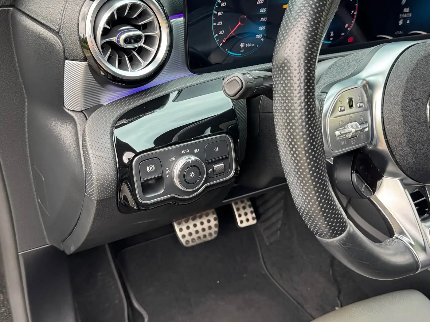Mercedes-Benz A-Class AMG 2021 — Photo 5/20