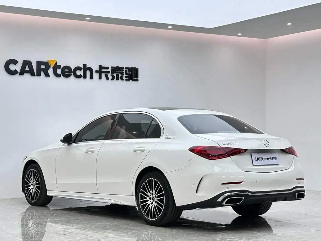 Mercedes-Benz C-Class 2024 — Photo 3/16