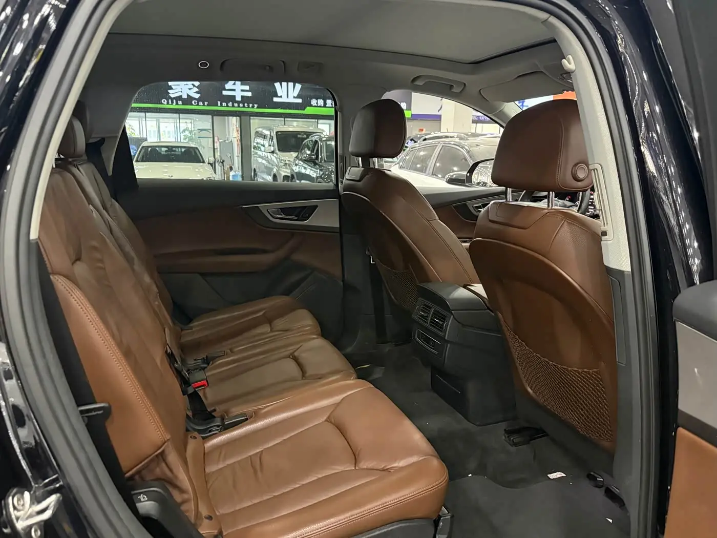Audi Q7 2015 — Photo 12/14