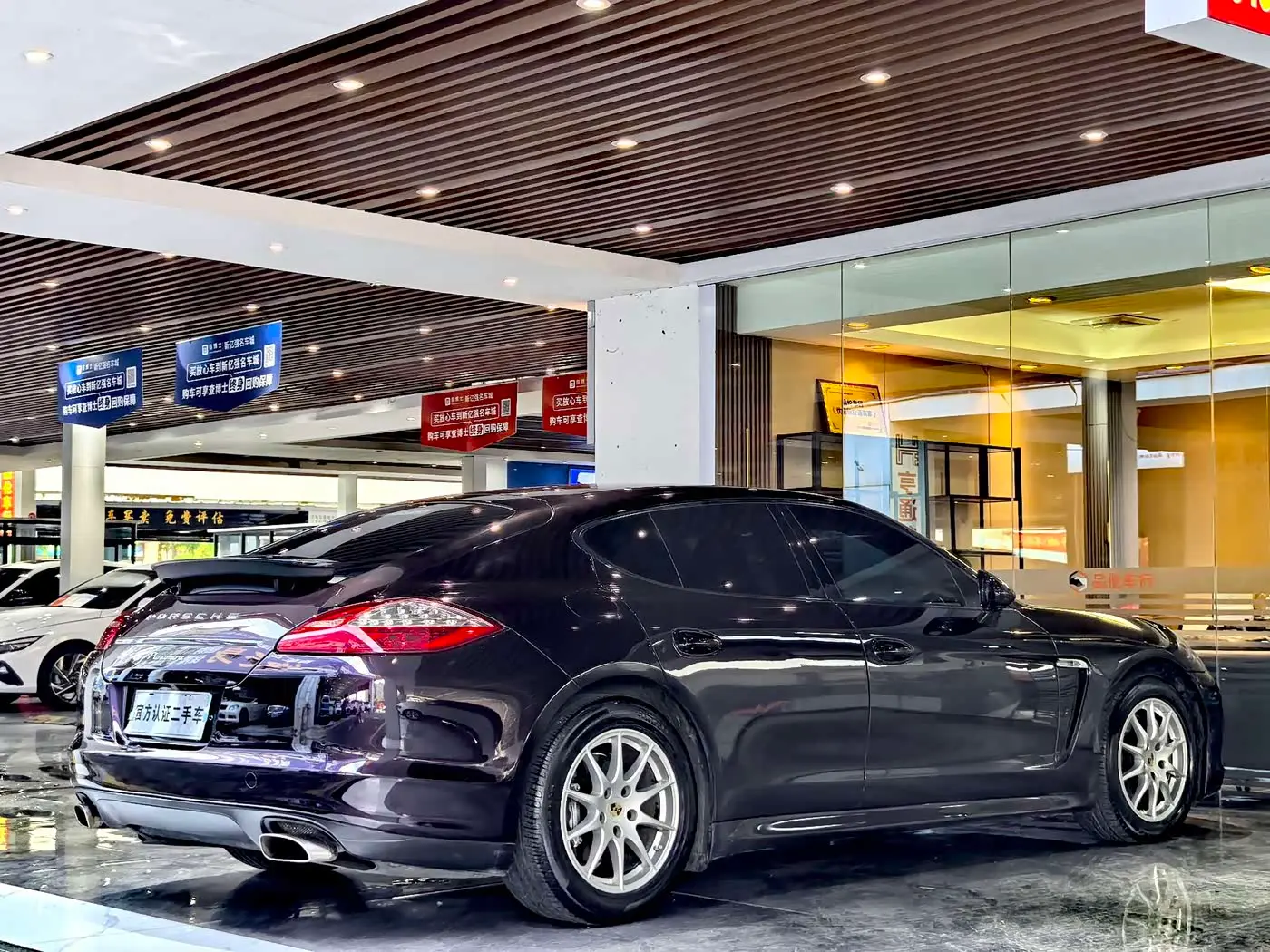 Porsche Panamera 2011 — Photo 18/18