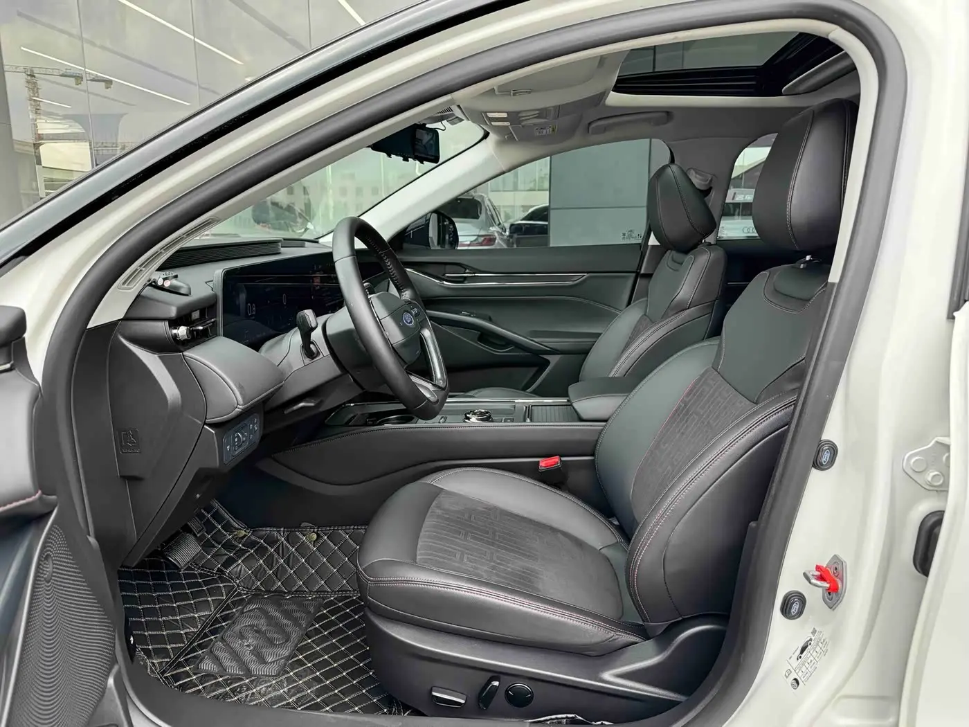 Ford Mondeo 2024 — ფოტო 4/9