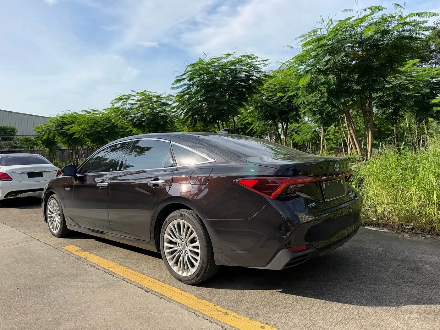 Toyota Avalon 2019 — Фото 6/20