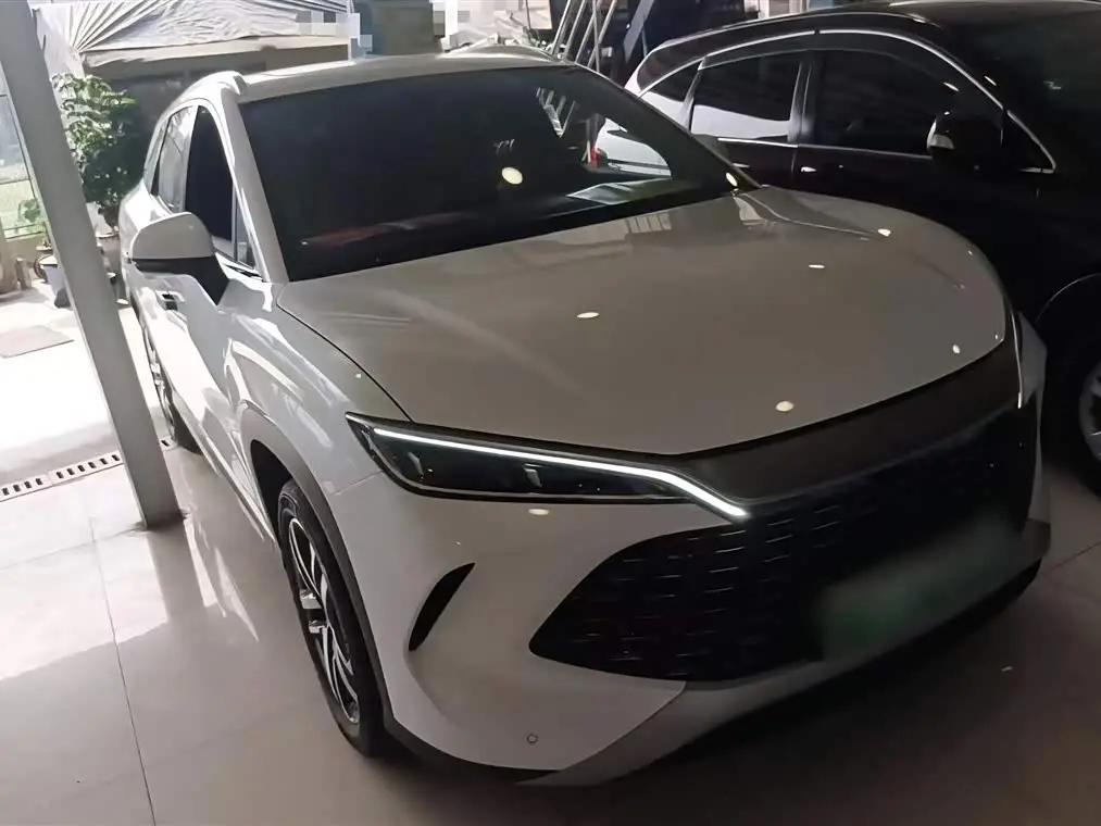 BYD Song L DM-i 2024 — Фото 5/14