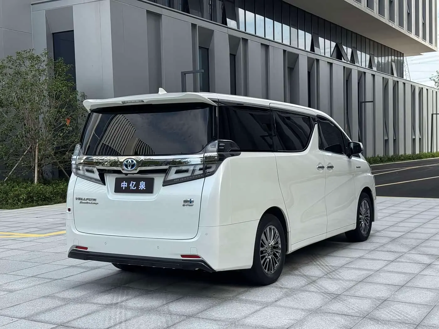 Toyota Vellfire 2021 — Photo 5/20