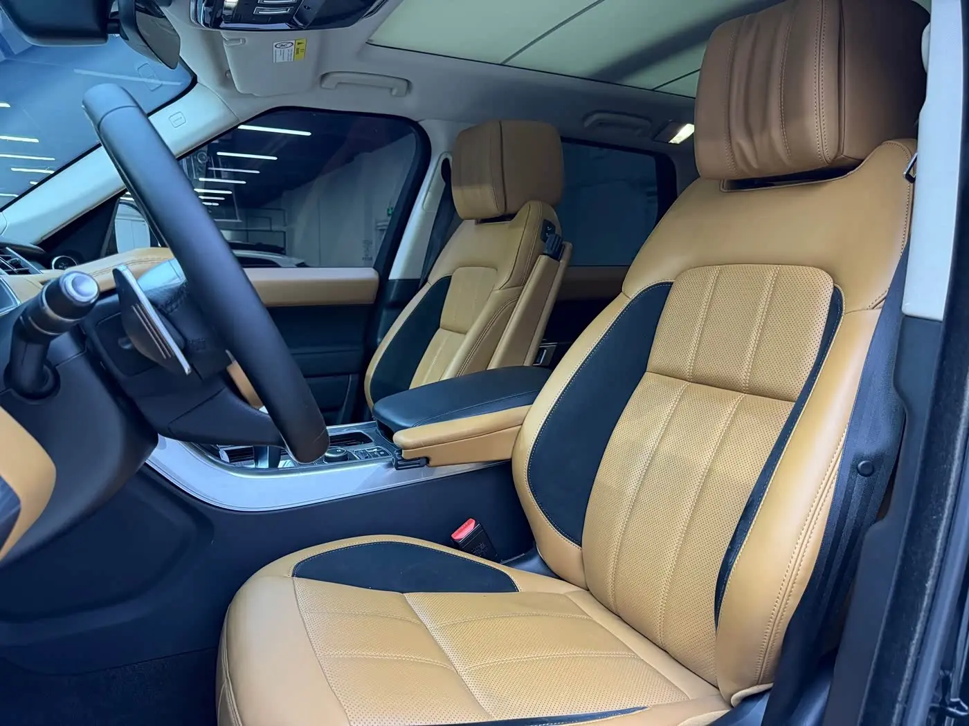 Land Rover Range Rover Sport 2018 — Photo 13/18