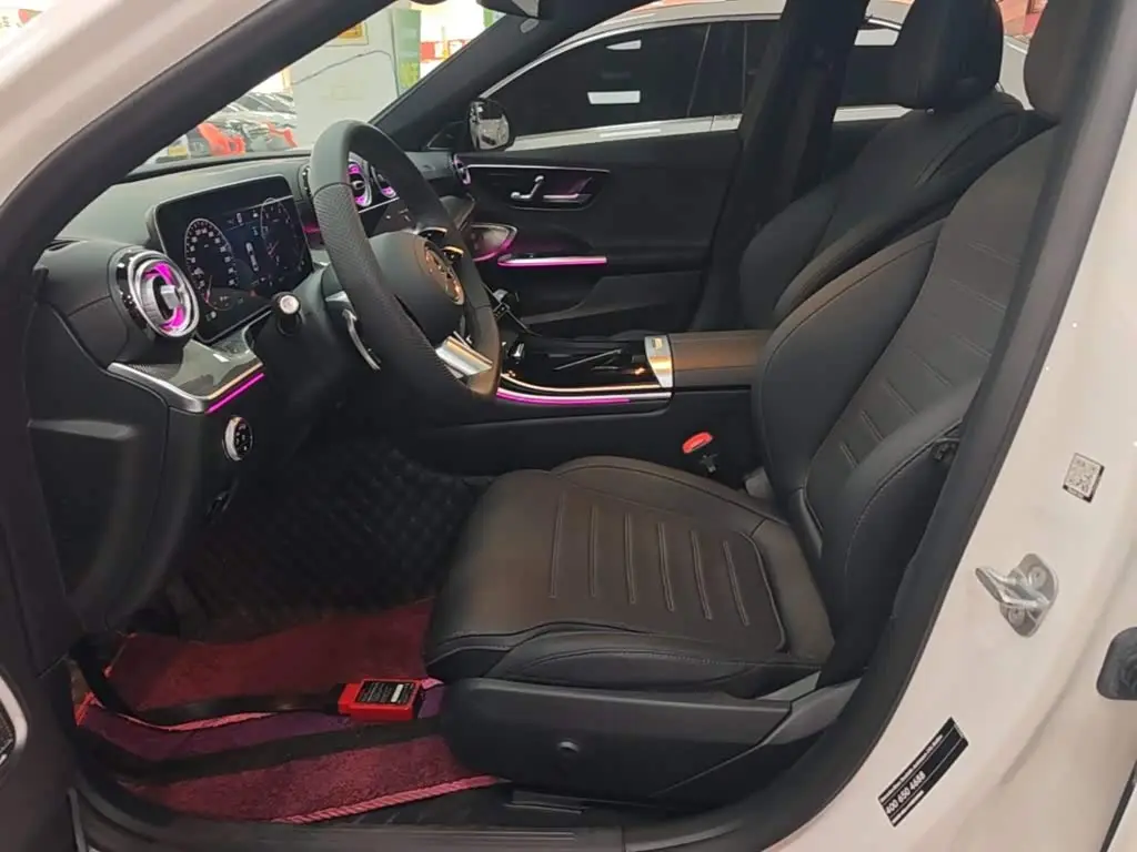 Mercedes-Benz C-Class 2025 — Фото 15/20