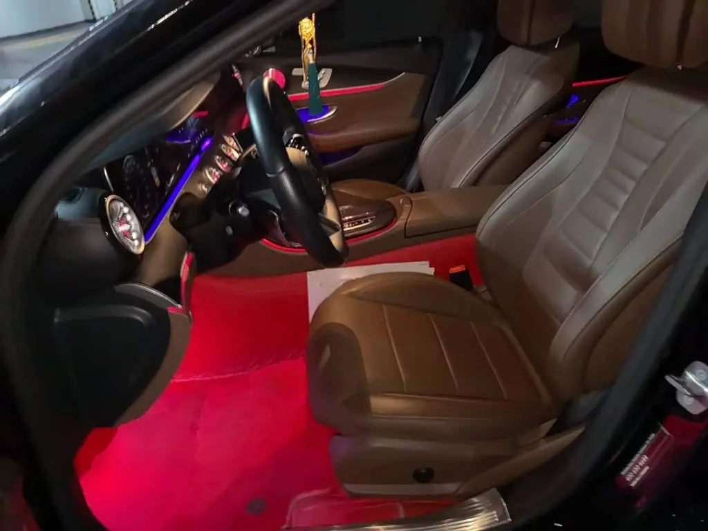 Mercedes-Benz E-Class 2021 — Photo 11/20