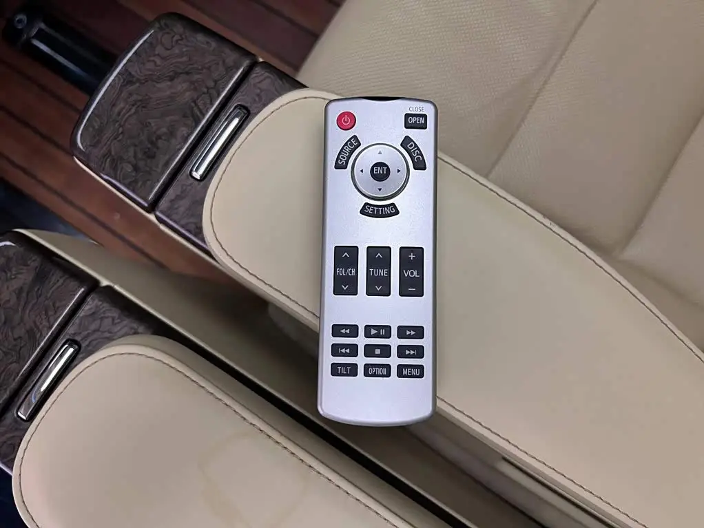 Toyota Vellfire 2023 — Photo 17/20