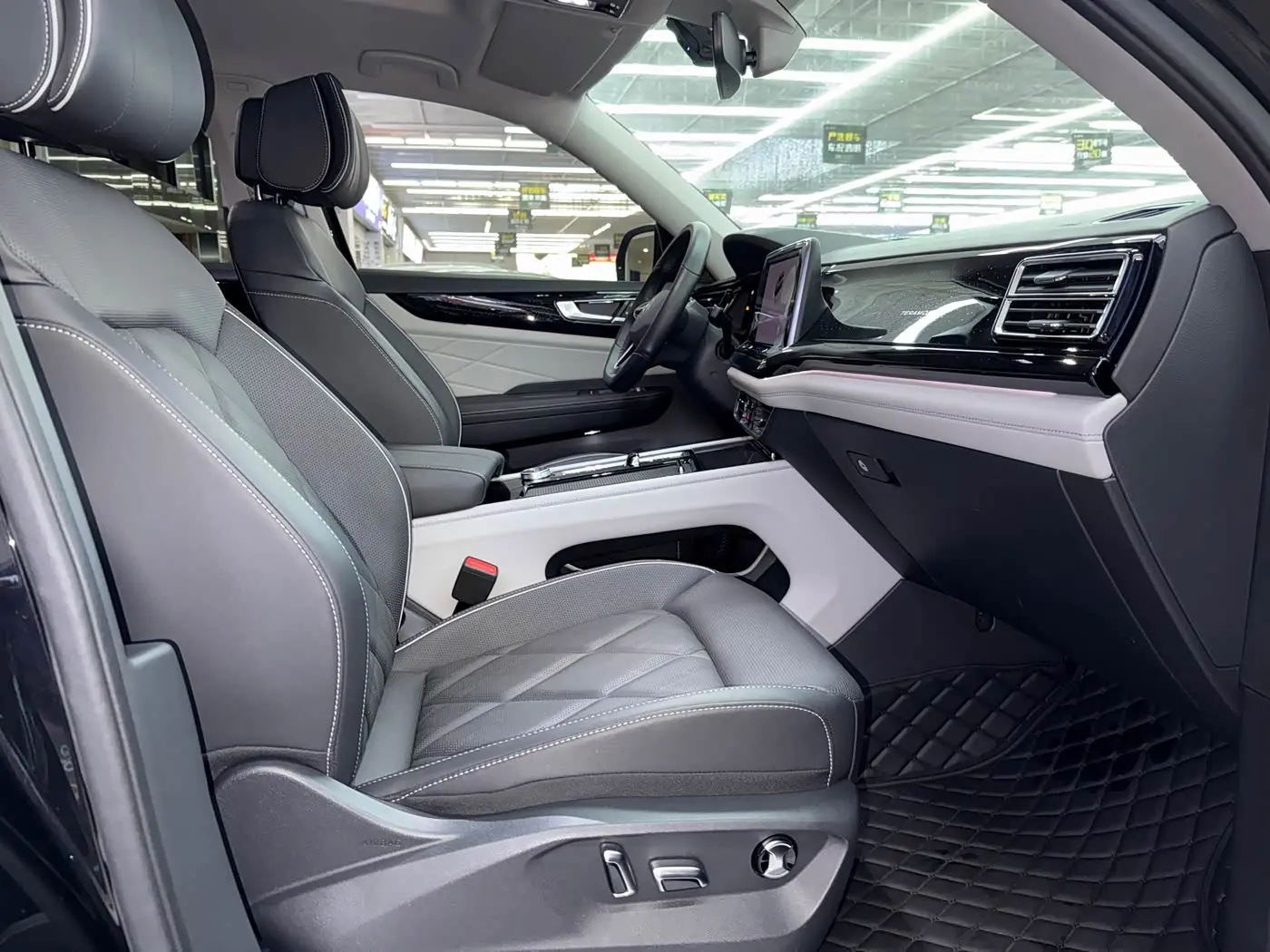 Volkswagen Teramont 2024 — Photo 13/20