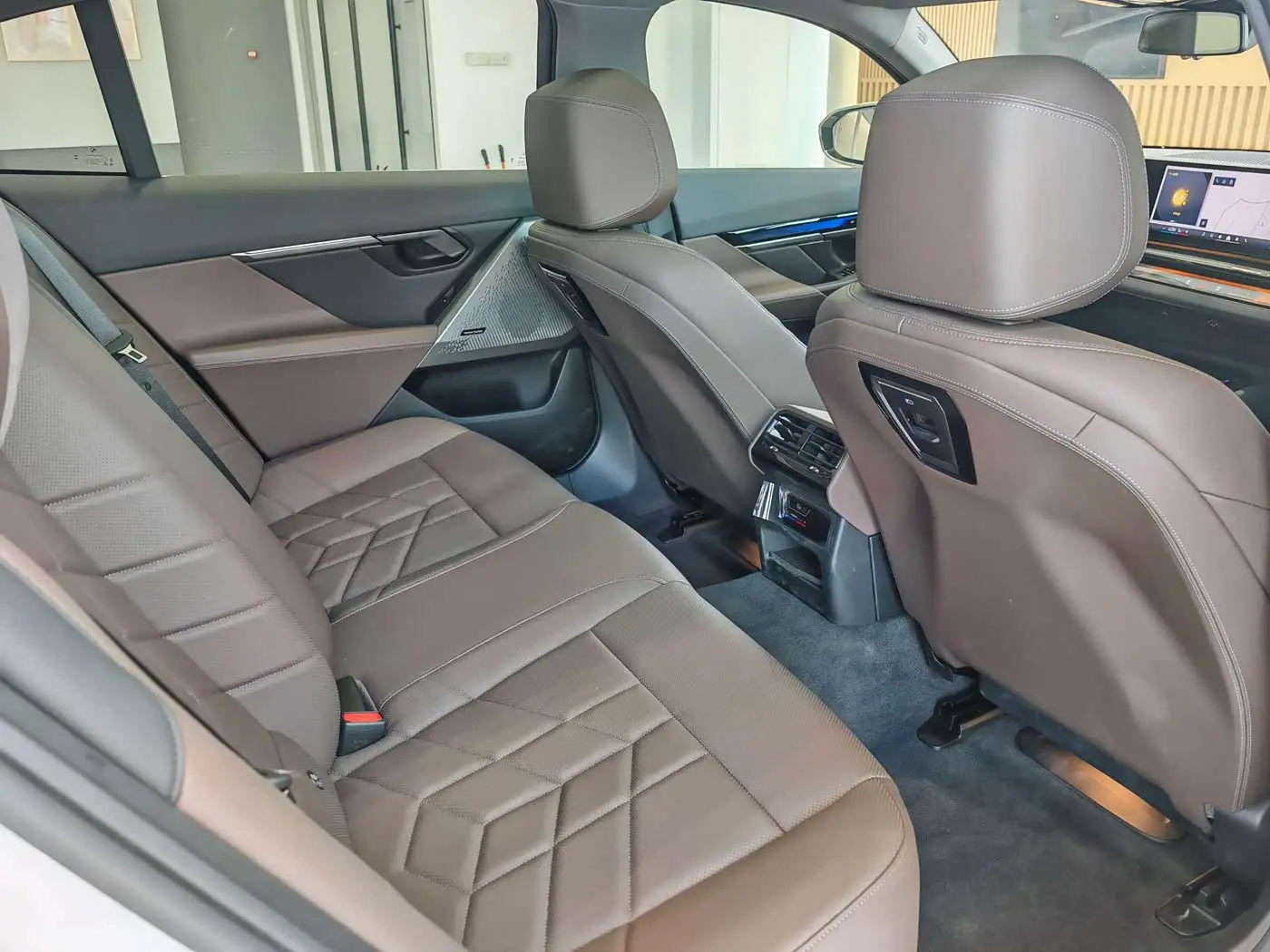BMW 5 Series 2025 — Photo 19/20