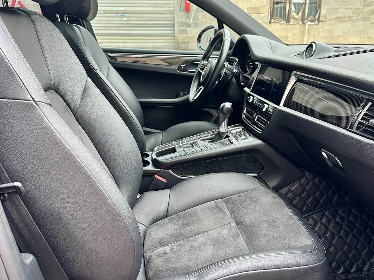 Porsche Macan 2019 — Photo 9/20