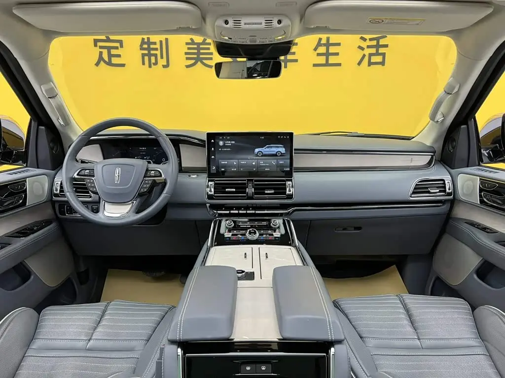 Lincoln Navigator 2022 — Photo 20/20