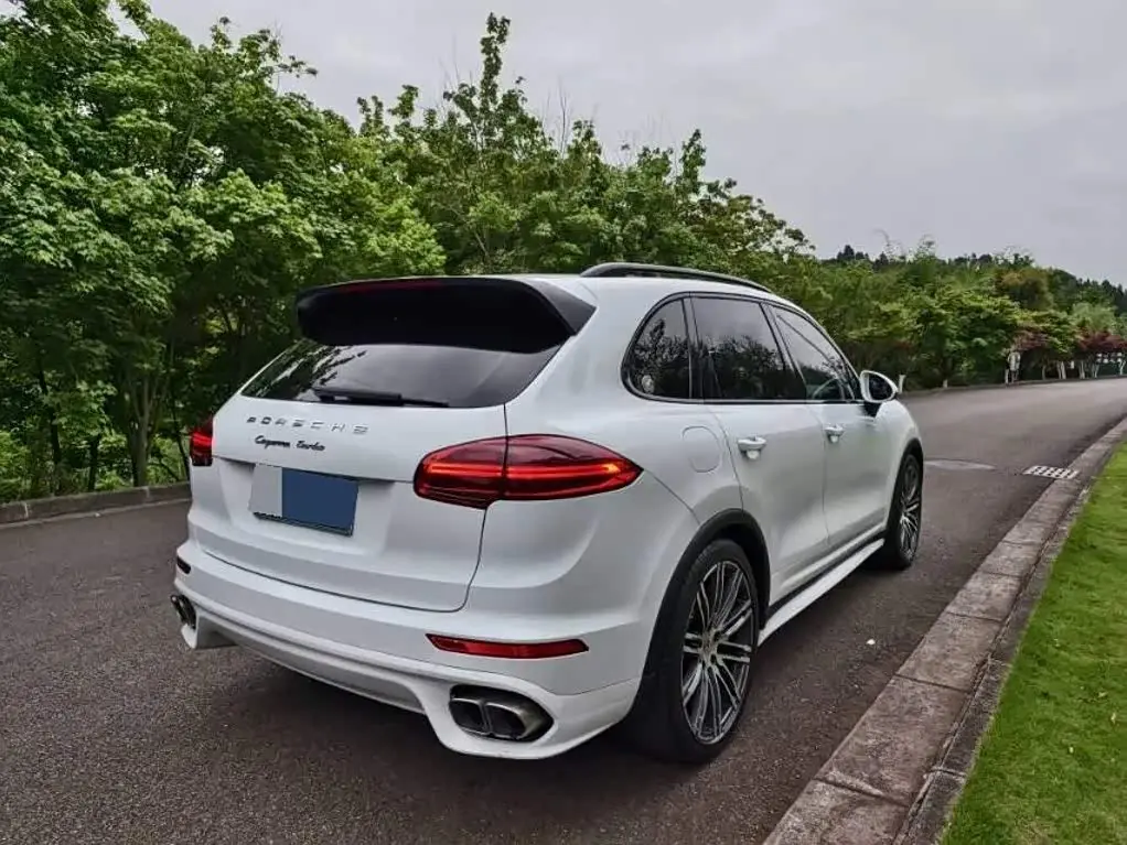 Porsche Cayenne 2015 — Фото 6/20