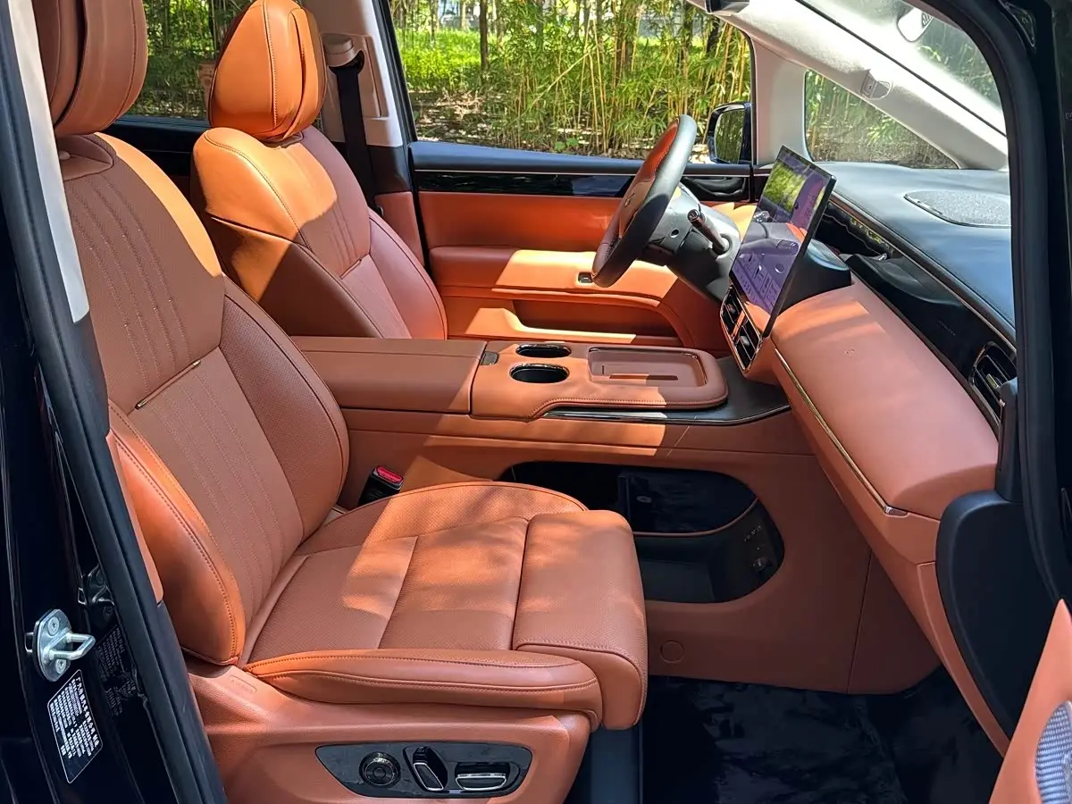 GAC Trumpchi Trumpchi Xiangwang M8 2026 — Фото 17/20