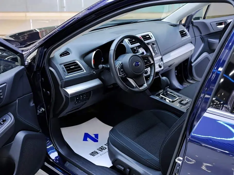 Subaru Legacy 2020 — ფოტო 16/20
