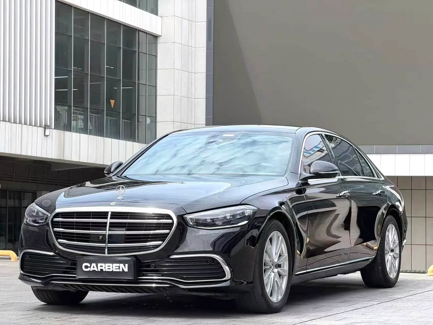 Mercedes-Benz S-Class 2024 — Photo 1/15