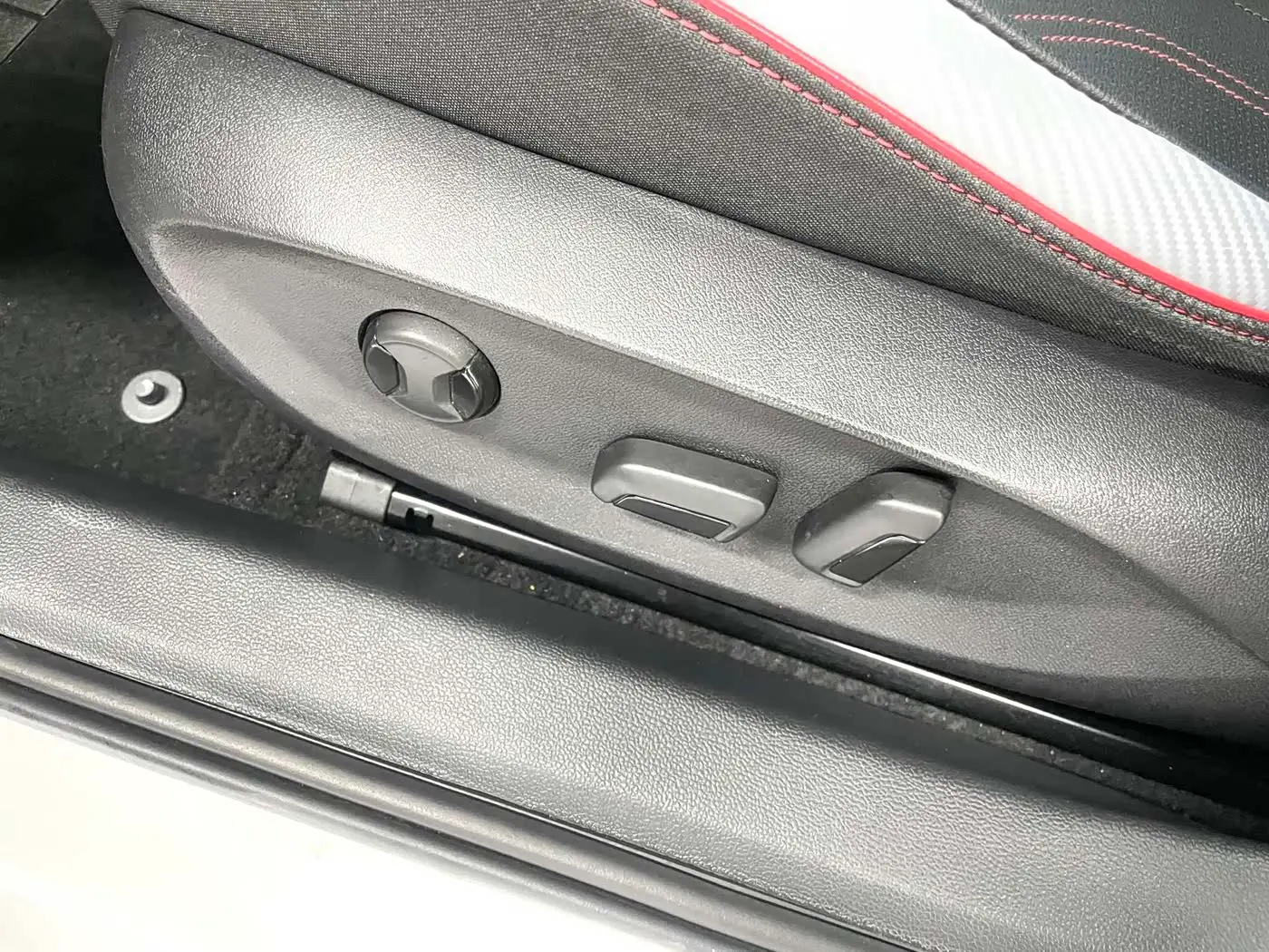 Volkswagen Lamando 2023 — Photo 11/18