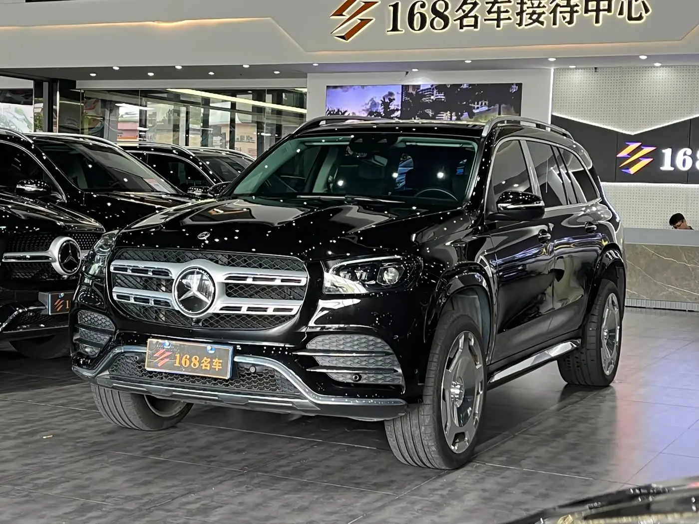 Mercedes-Benz GLS 2021 — Photo 1/20
