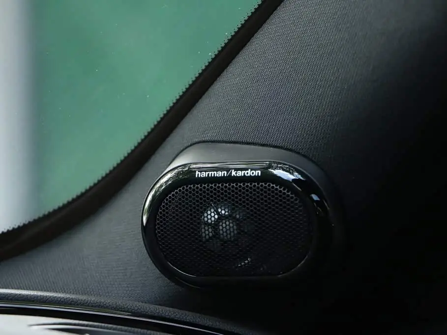 MINI CLUBMAN 2024 — Фото 13/20