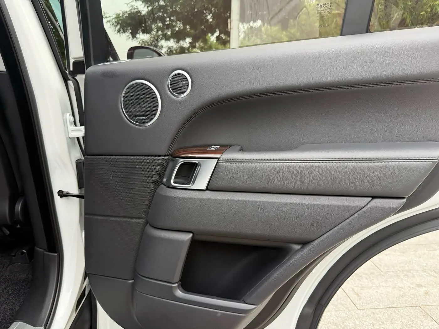 Land Rover Range Rover 2018 — Photo 14/20