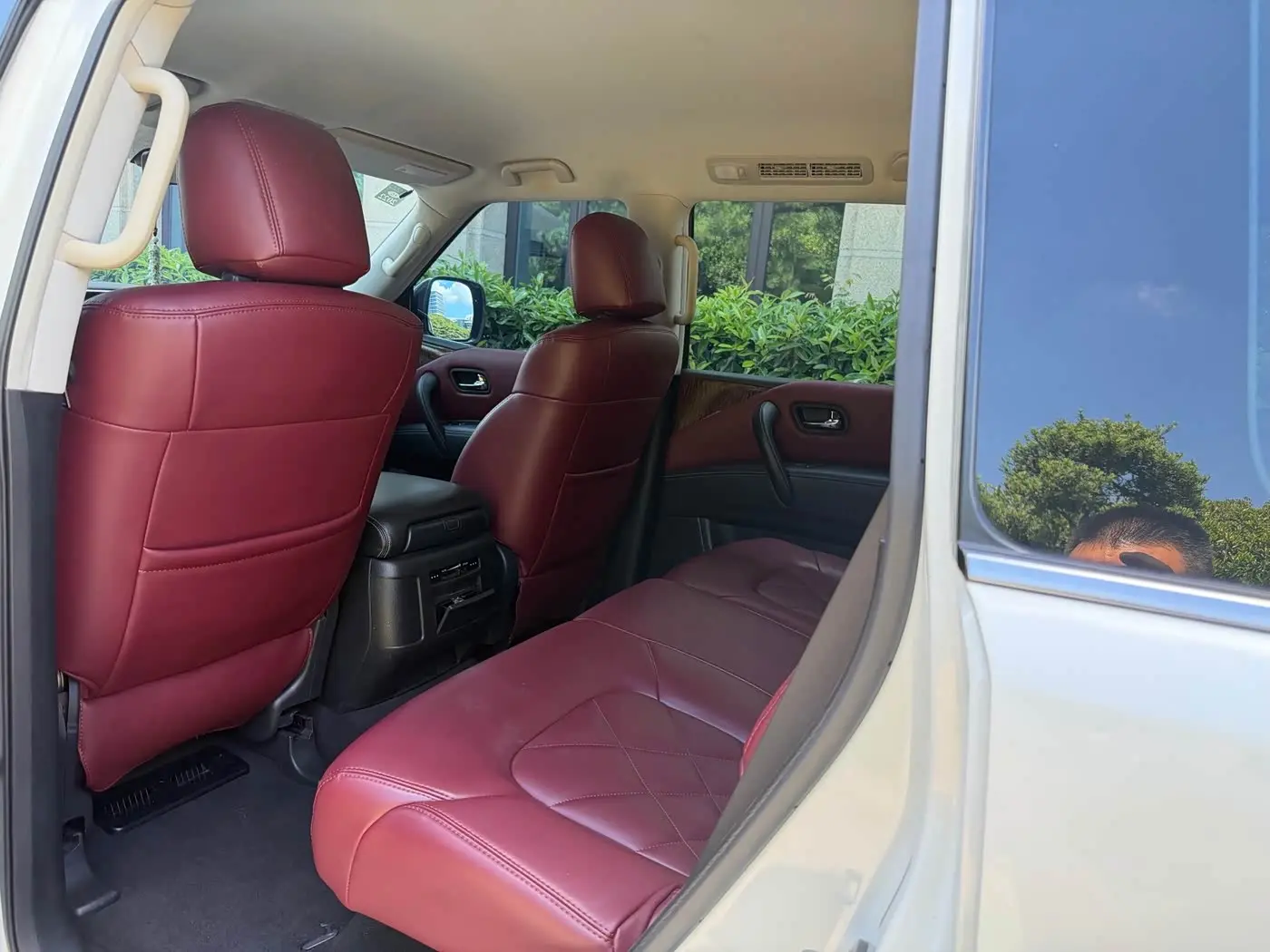 Nissan Patrol 2018 — Photo 7/9