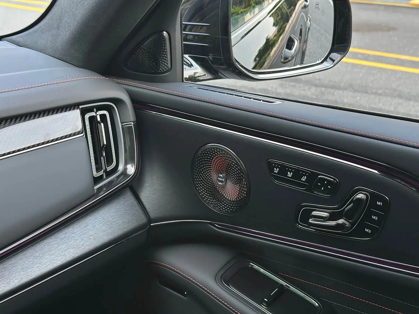 ZEEKR 8X 2026 — Photo 17/20
