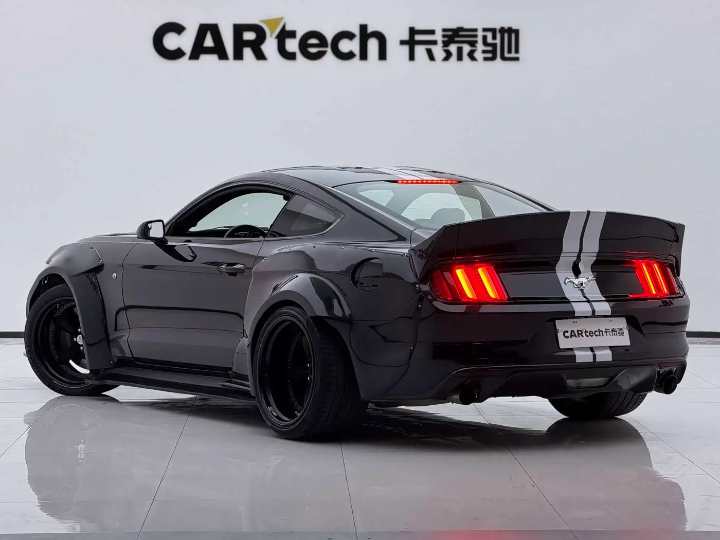 Ford Mustang 2016 — Photo 13/17