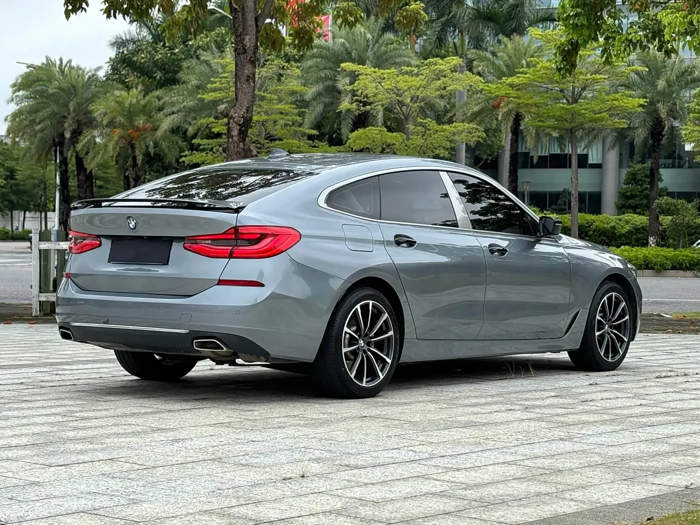 BMW 6 Series GT 2021 — Фото 6/20