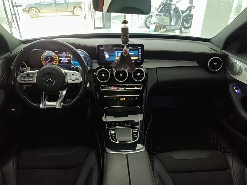 Mercedes-Benz C-Class AMG 2022 — Фото 10/20