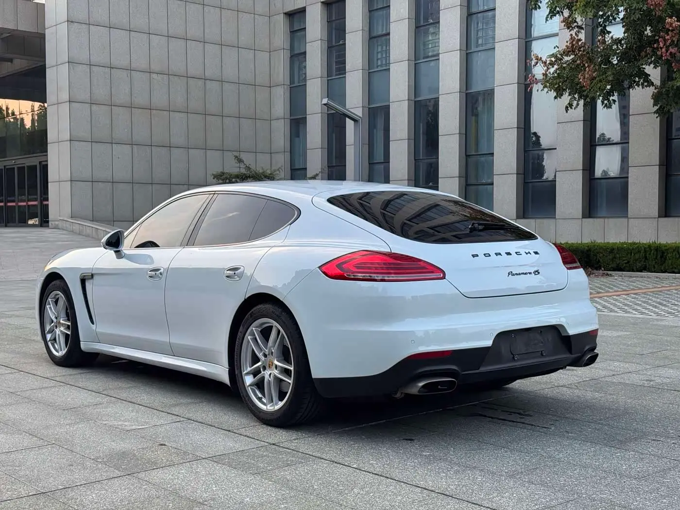 Porsche Panamera 2016 — Photo 4/9