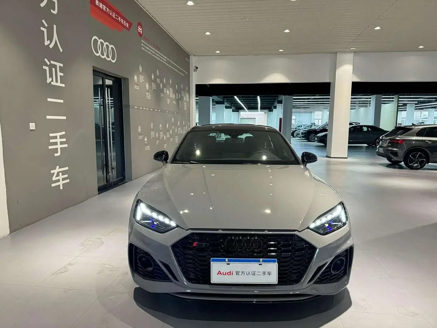 Audi RS 5 2025 — Photo 2/10
