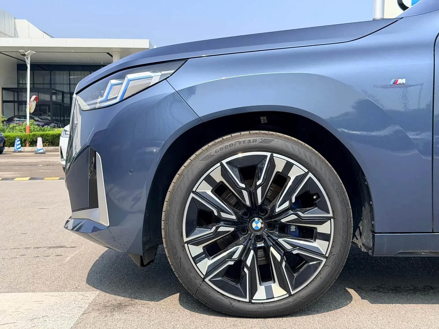 BMW X3 2025 — Photo 3/8