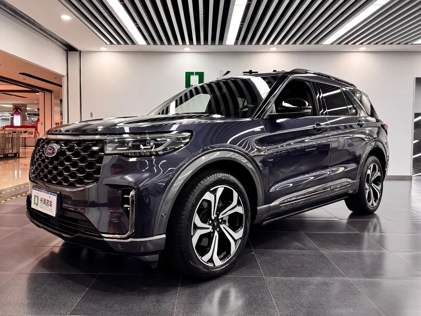 Ford Explorer 2023 — ფოტო 1/15
