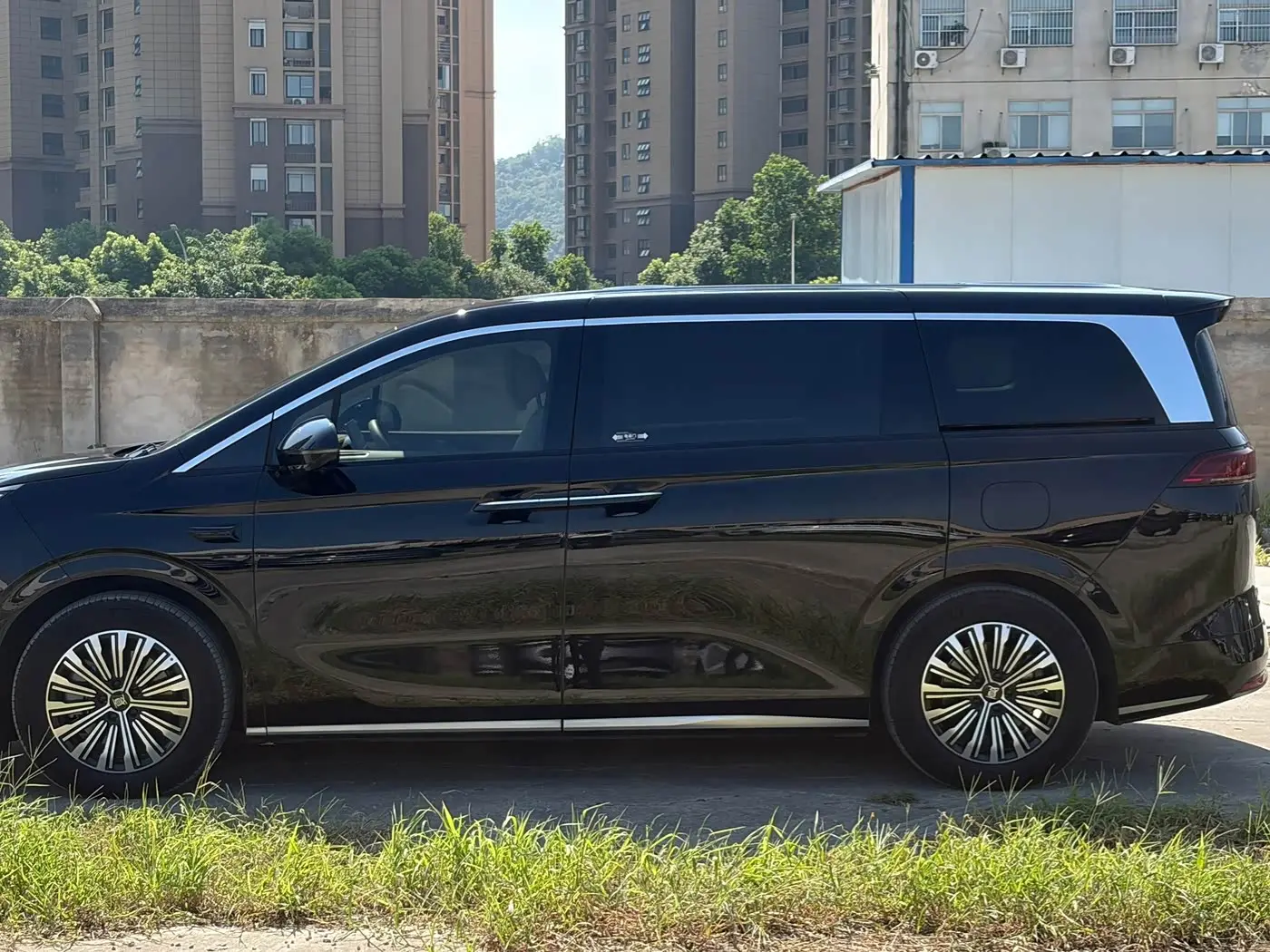 BYD Xia 2025 — Photo 5/20
