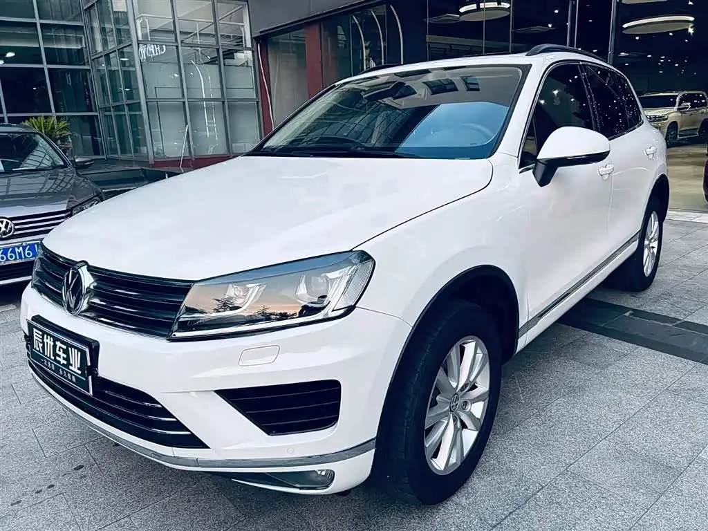 Volkswagen Touareg 2016 — ფოტო 1/17
